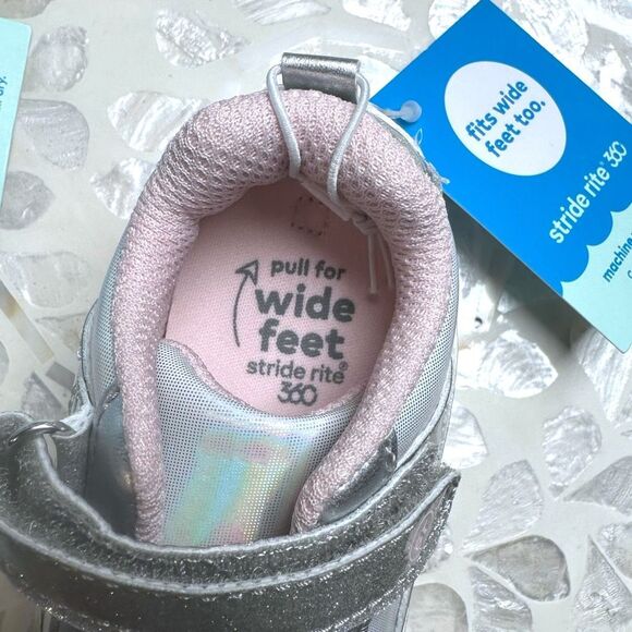 Stride Rite  Notchah Silver Sneakers Toddler Girls Size 5M Wide Fit NIB - Picture 5 of 12